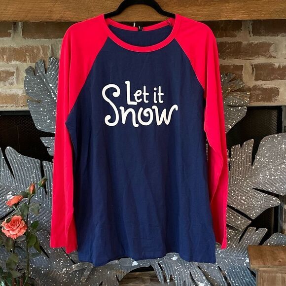 NWT Long Raglan Sleeve (Red) Body (Navy) Let It Snow Tee Size L - Picture 1 of 4